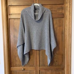 EILLEEN FISHER Grey poncho
